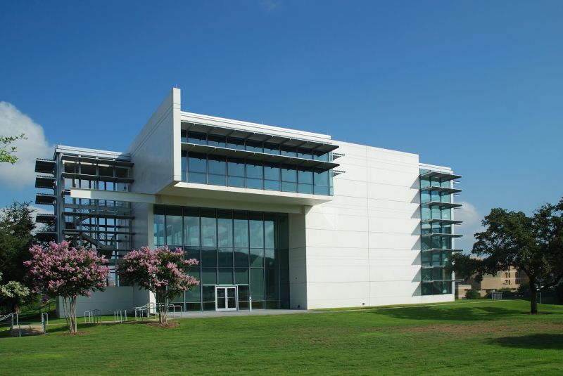 Medical Center Window Cleaning in Vancouver, WA
